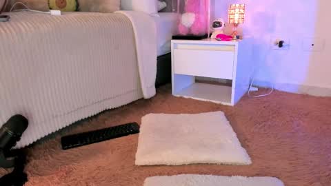 Snapshot of _alissonrose chatting on 10.24.25 Karo online show from 10.24.25