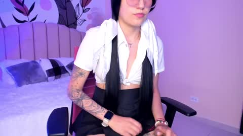 Allondra  online show from 01.14.25