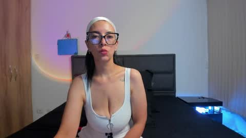 Snapshot of _amanda_seyfried19 chatting on 05.29.26 AMANDA online show from 05.29.26