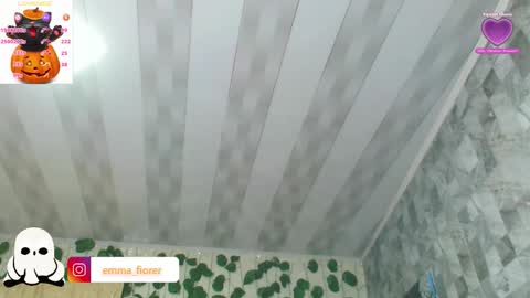 Snapshot of _amy_rojas_ chatting on 10.21.25 ask me online show from 10.21.25