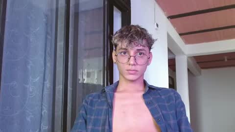 Snapshot of _andrew_willyams chatting on 01.11.25 Andres online show from 01.11.25