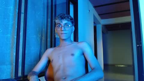 Snapshot of _andrew_willyams chatting on 01.11.25 Andres online show from 01.11.25