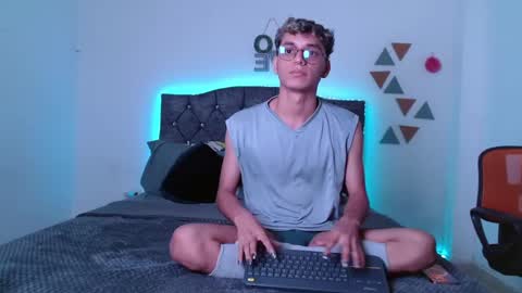 Snapshot of _andrew_willyams chatting on 01.14.25 Andres online show from 01.14.25