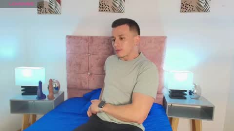 Snapshot of _andrewfalcon2 chatting on 01.16.25 _andrewfalcon2 online show from 01.16.25