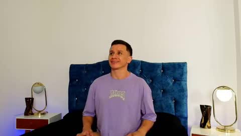 Snapshot of _andrewfalcon2 chatting on 02.03.25 _andrewfalcon2 online show from 02.03.25