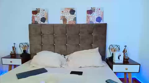 Snapshot of _andrewfalcon2 chatting on 09.16.25 _andrewfalcon2 online show from 09.16.25