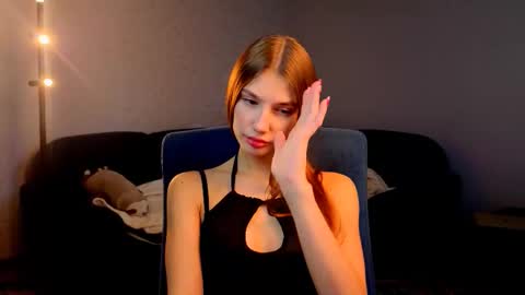 Snapshot of _annahoney_ chatting on 02.25.26 Ana online show from 02.25.26