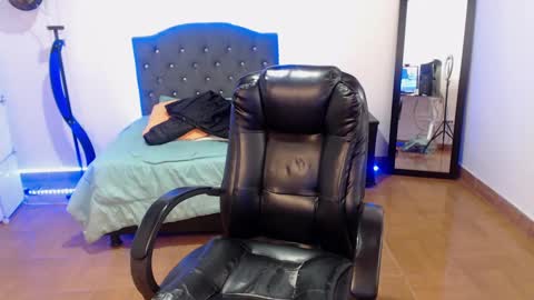 Anne online show from 12.19.24