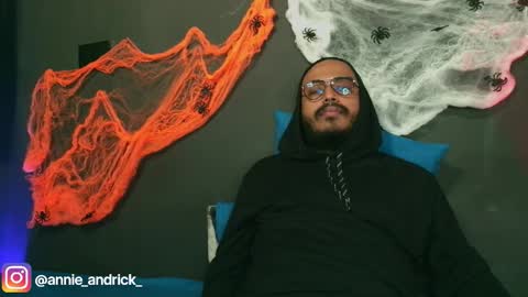 Snapshot of _annie_andrick_ chatting on 10.23.25 Annie Andrick online show from 10.23.25