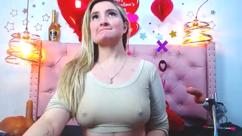 Snapshot of _antonella_11 chatting on 02.16.25 _antonella_11 online show from 02.16.25