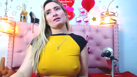 Snapshot of _antonella_11 chatting on 03.04.25 _antonella_11 online show from 03.04.25