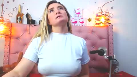 Snapshot of _antonella_11 chatting on 03.06.25 _antonella_11 online show from 03.06.25