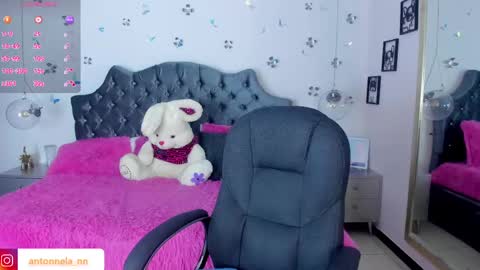 antonnela online show from 02.11.25