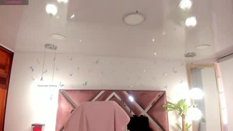 antonnela online show from 10.05.25