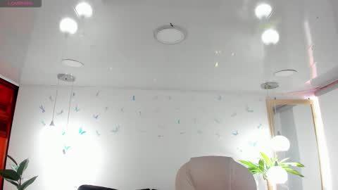 Snapshot of _antonnela_ chatting on 02.27.26 antonnela online show from 02.27.26