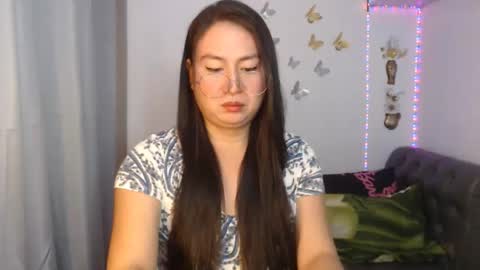 Snapshot of _arah chatting on 09.09.25 arah online show from 09.09.25