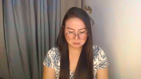 Snapshot of _arah chatting on 10.18.25 arah online show from 10.18.25