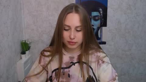 Arina online show from 10.31.25