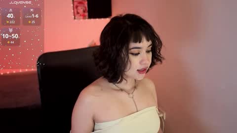 Snapshot of _ariiaa_ chatting on 10.09.25 Aria online show from 10.09.25