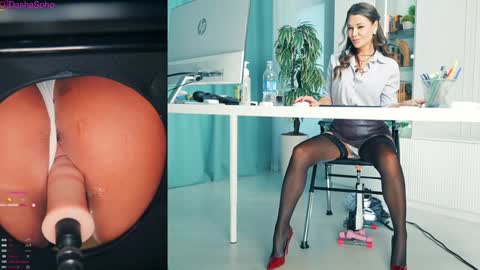 Snapshot of _artporno_ chatting on 10.11.25 _artporno_ online show from 10.11.25