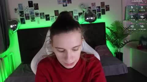 _ash_leyy_ online show from 12.14.25