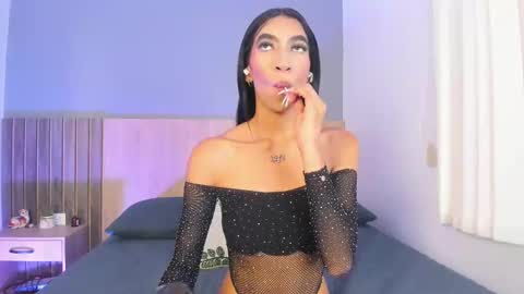 Ashly online show from 10.03.25