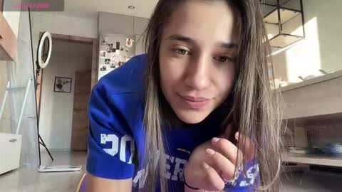 _aura_18 online show from 10.09.25