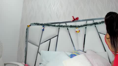 Aura online show from 11.21.25