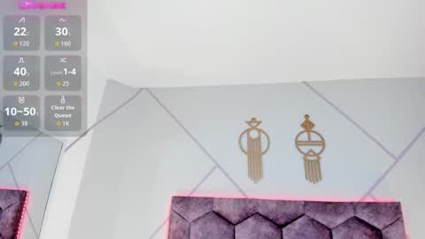 _aurora_collins_ online show from 10.17.25