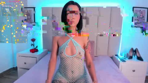 Snapshot of _aurora_collins_ chatting on 05.12.26 _aurora_collins_ online show from 05.12.26
