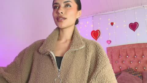Aurora online show from 02.05.25