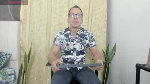 Axel online show from 07.08.26