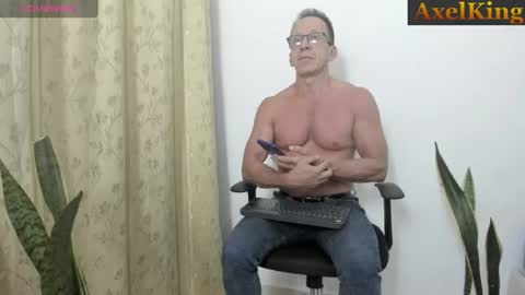 Axel online show from 07.14.26
