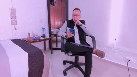 _axelking_ online show from 12.02.25