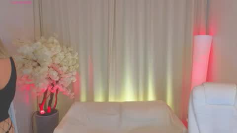 Jess online show from 10.10.25