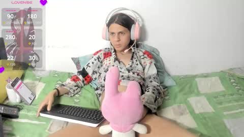 Snapshot of _baby_vi chatting on 02.04.26 _baby_vi online show from 02.04.26