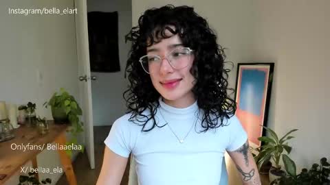 Snapshot of _bellaela chatting on 02.13.25 Ella online show from 02.13.25