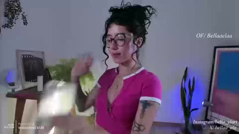 Snapshot of _bellaela chatting on 09.19.25 Ella online show from 09.19.25