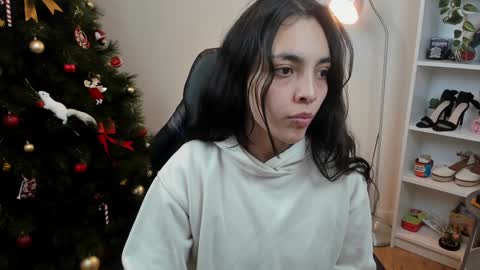 Bella Evans online show from 01.08.25