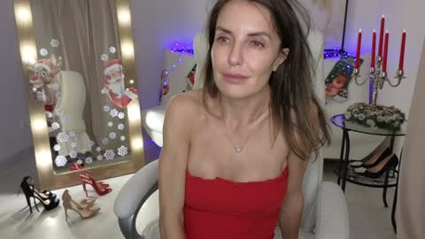 Snapshot of _beylly chatting on 12.22.24 Beylly online show from 12.22.24