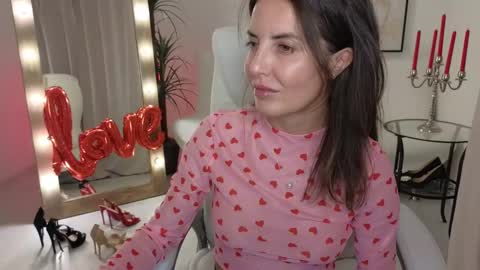 Snapshot of _beylly chatting on 02.15.25 Beylly online show from 02.15.25