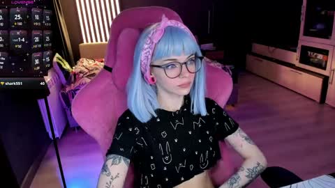 Snapshot of _black_fox__ chatting on 05.13.26 Olivia Subscribe to my Fansly - online show from 05.13.26