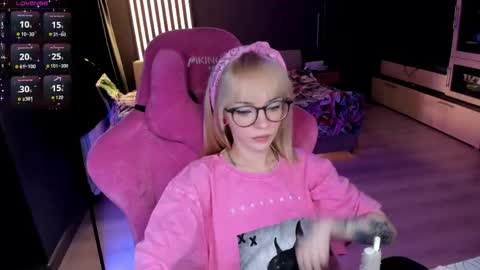 Snapshot of _black_fox__ chatting on 05.13.26 Olivia Subscribe to my Fansly - online show from 05.13.26