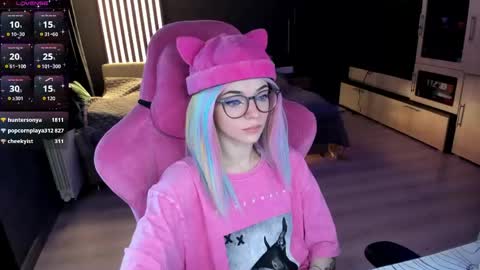 Snapshot of _black_fox__ chatting on 06.02.26 Olivia Subscribe to my Fansly - online show from 06.02.26