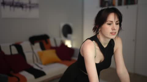 Lili online show from 11.04.25