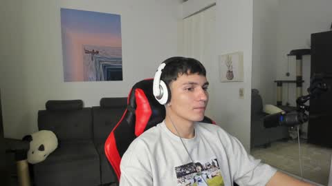 Snapshot of _blakee chatting on 12.24.24 B L A K E online show from 12.24.24