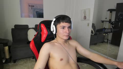 Snapshot of _blakee chatting on 12.24.24 B L A K E online show from 12.24.24