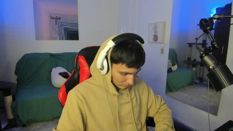 Snapshot of _blakee chatting on 01.04.25 B L A K E online show from 01.04.25