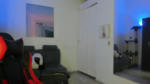 Snapshot of _blakee chatting on 01.16.25 B L A K E online show from 01.16.25