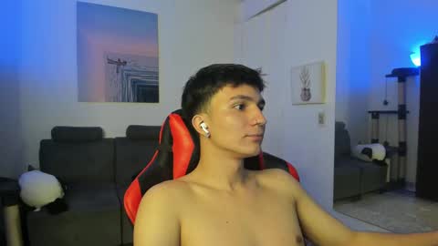 Snapshot of _blakee chatting on 01.18.25 B L A K E online show from 01.18.25